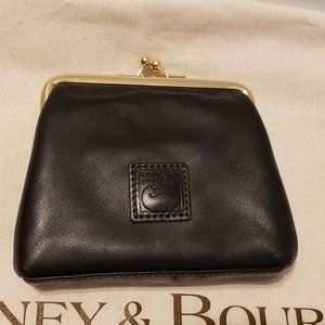 Dooney & Bourke Large Framed Kiss lock purse NWOT